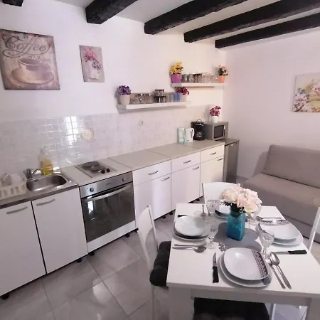 Lozann Apartment Povile