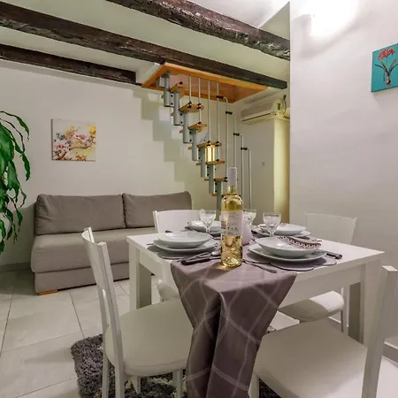 Lozann Apartment